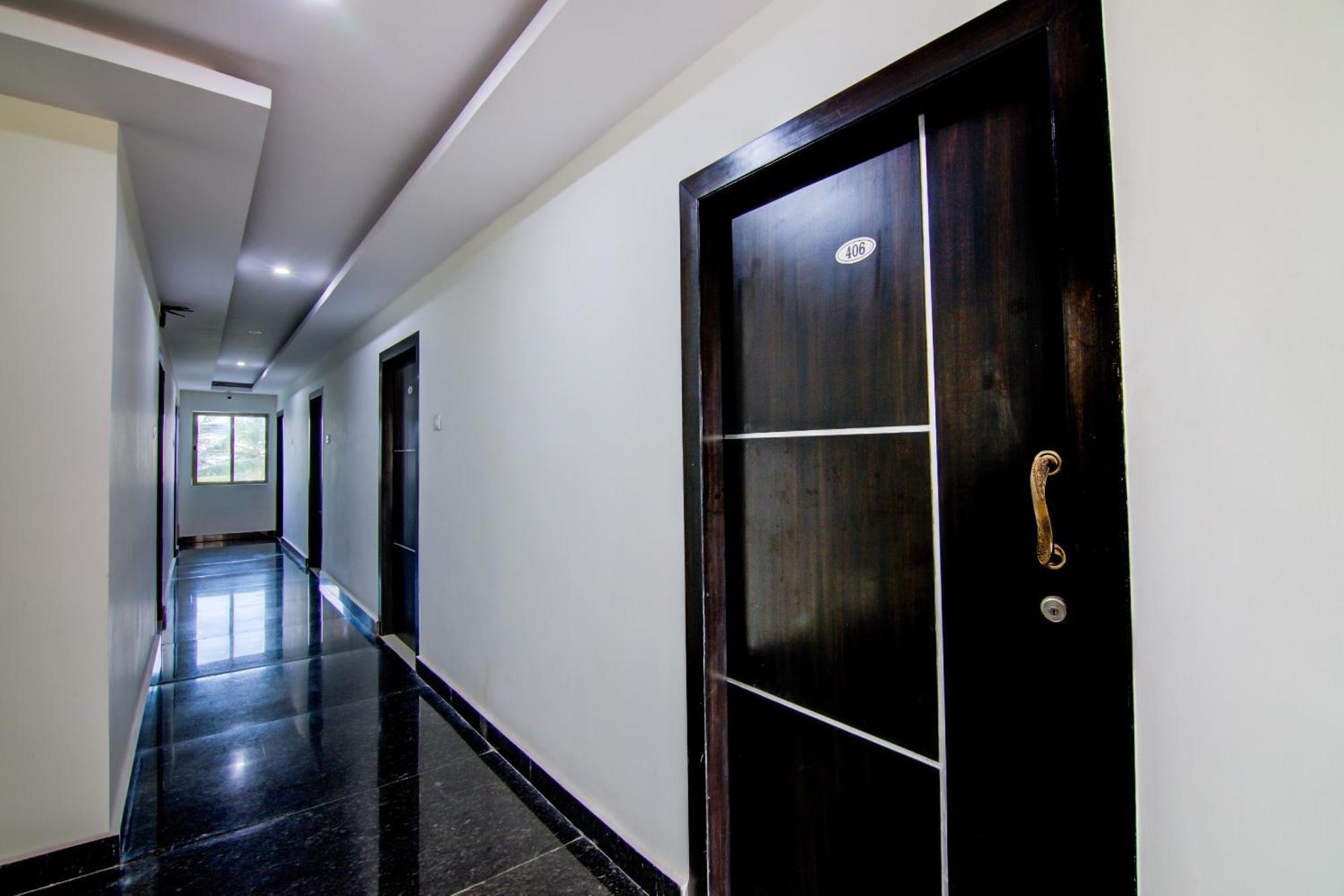 Super Collection O Ramachandra Residency Kurmannapalem ภายนอก รูปภาพ